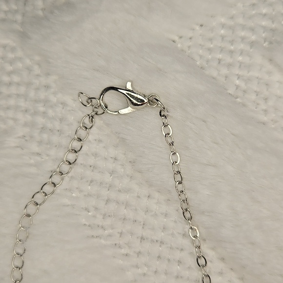 Elegant Pink Crystal Silver Necklace - Picture 3 of 4